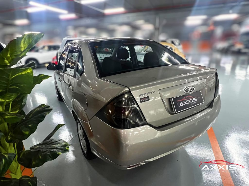 Fiesta Sedan SE 1.6 8V Flex 4p — foto 7