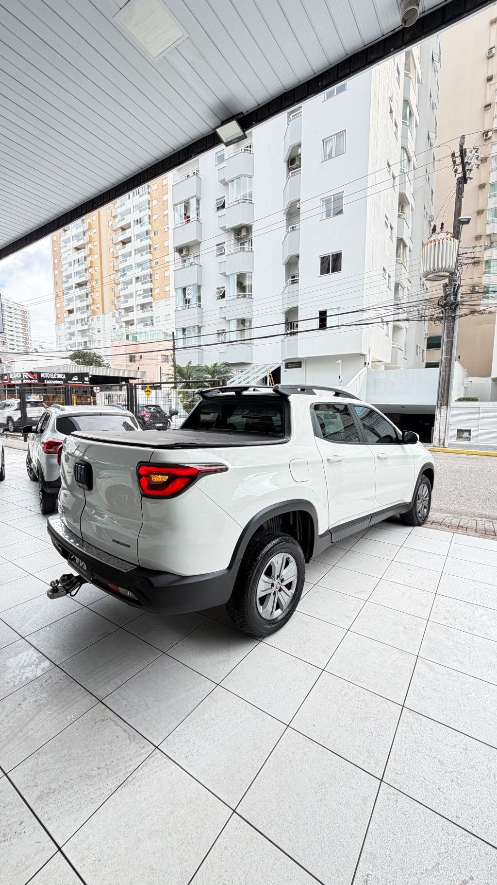 Toro Freedom 1.8 16V Flex Aut. — foto 2