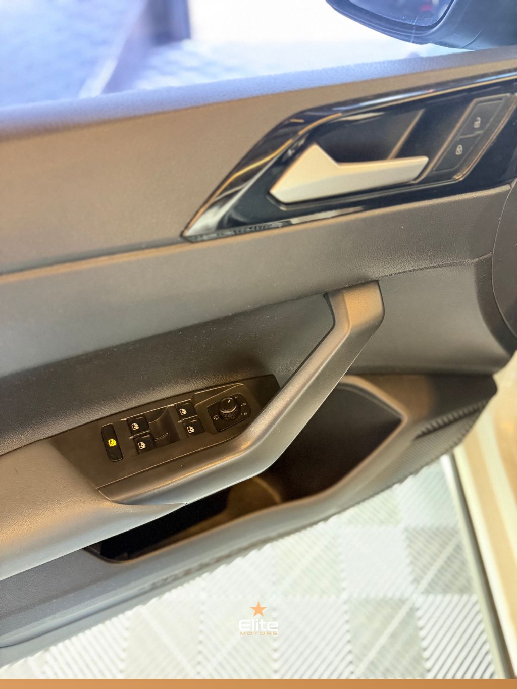 Nivus Highline 1.0 200 TSI Flex Aut. — foto 2