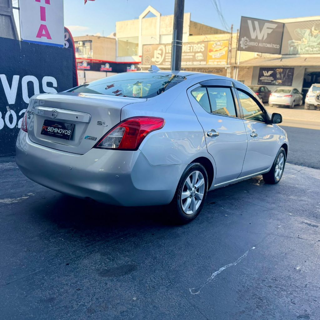 VERSA SL 1.6 16V Flex Fuel 4p Mec. — foto 4