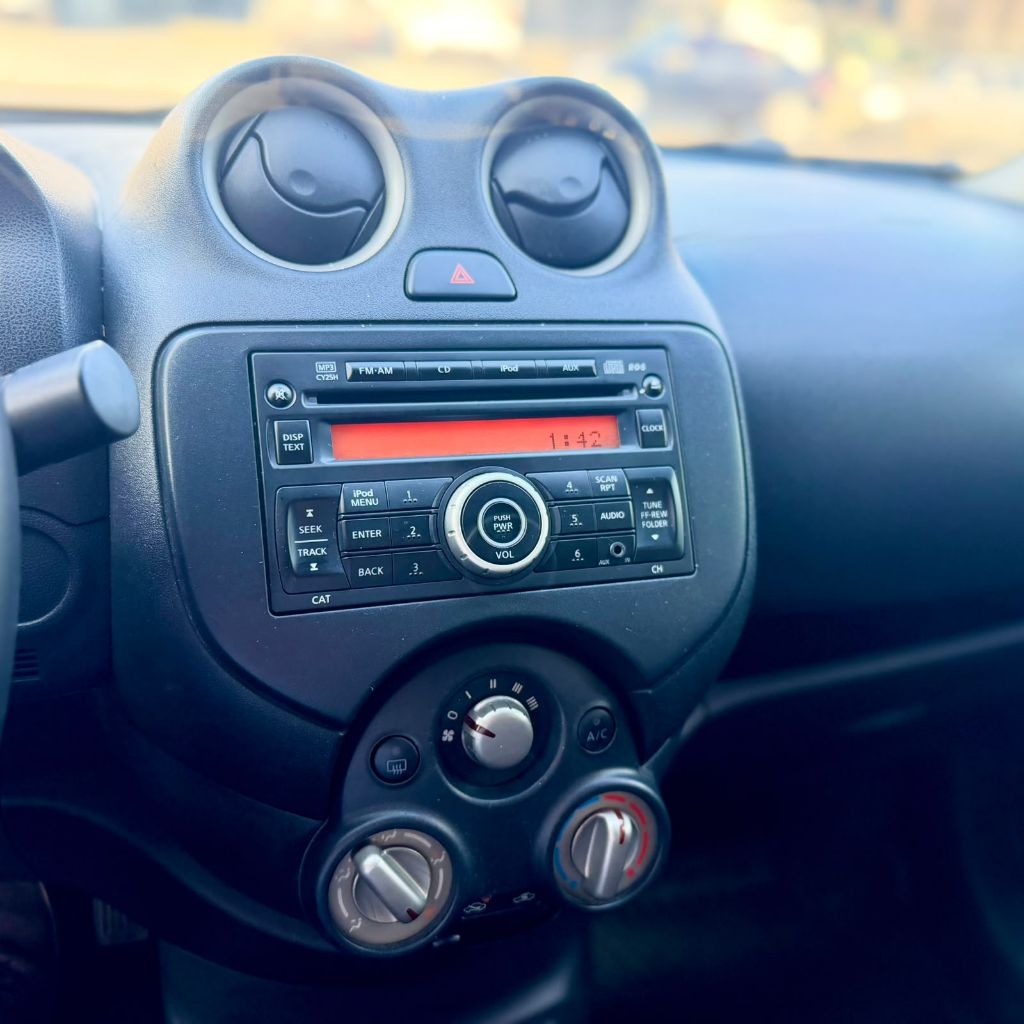 VERSA SL 1.6 16V Flex Fuel 4p Mec. — foto 13