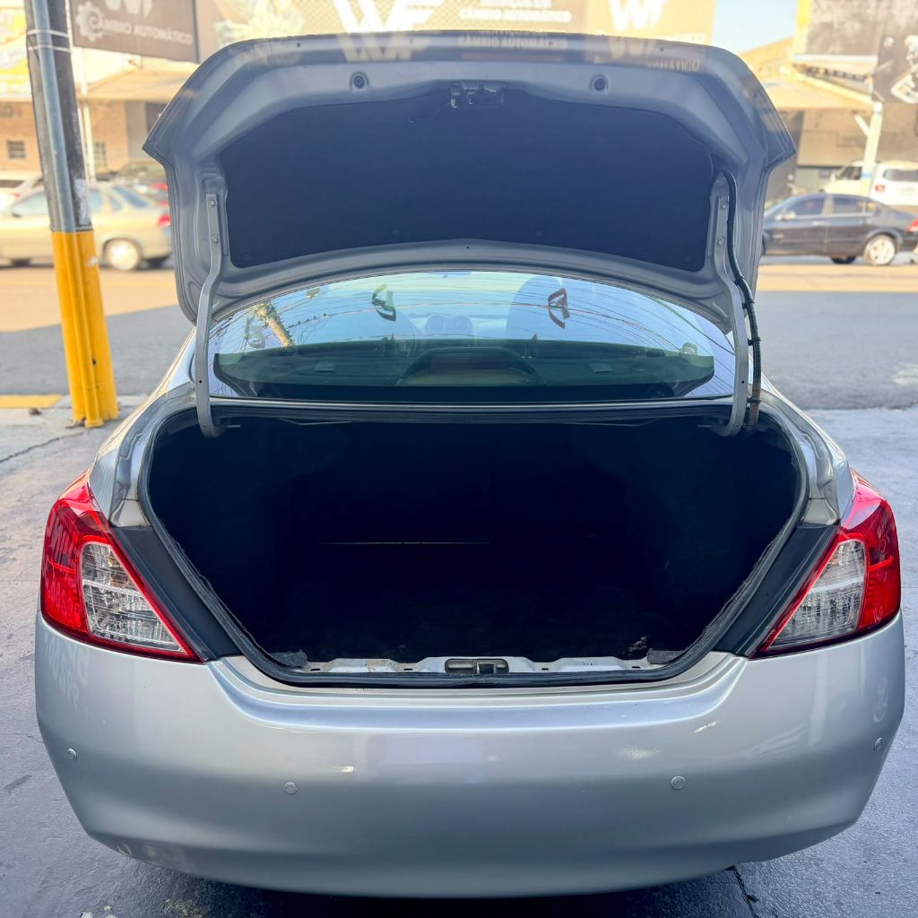 VERSA SL 1.6 16V Flex Fuel 4p Mec. — foto 11