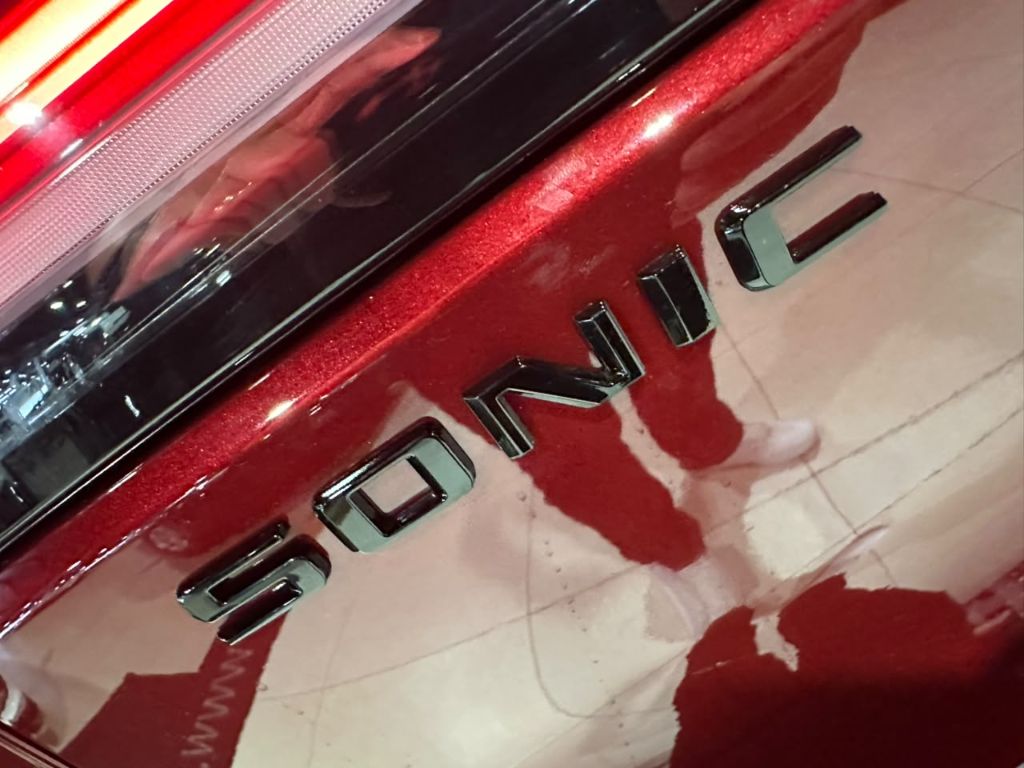 Sonic Premier 1.0 12V Turbo Aut. — foto 22