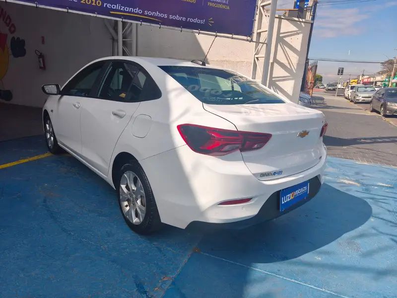 ONIX SEDAN Plus 1.0 12V TB Flex Aut. — foto 4