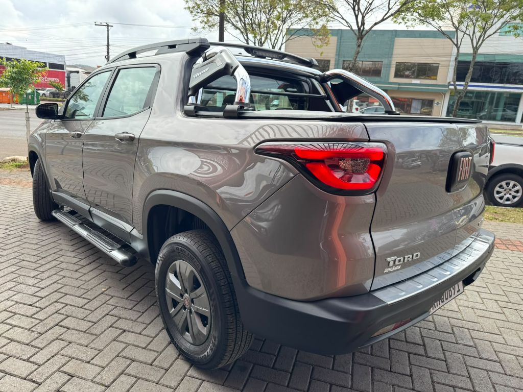 Fiat Toro Freedom 1.8 16V Flex Automático - foto 3