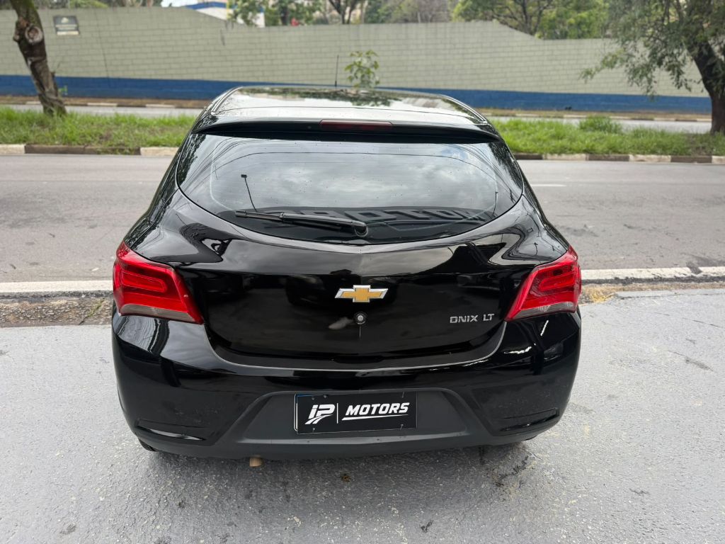 ONIX HATCH LT 1.0 8V FlexPower 5p Mec. — foto 5