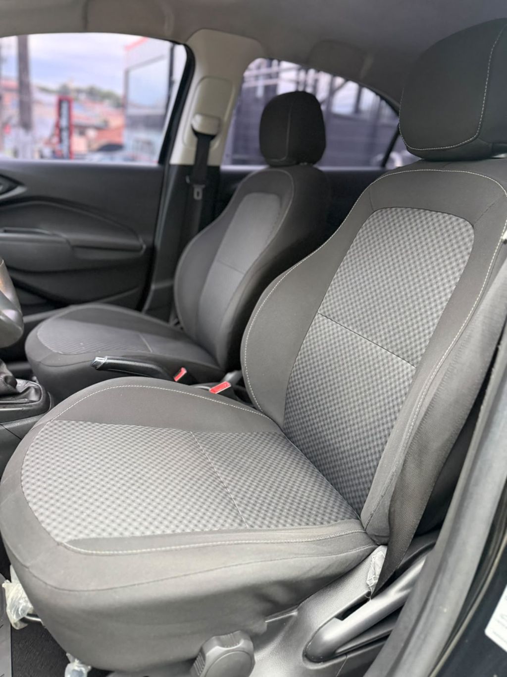 ONIX HATCH LT 1.0 8V FlexPower 5p Mec. — foto 9