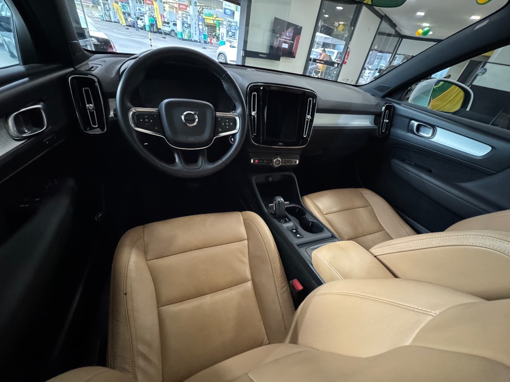 XC 40 T-5 MOMENTUM 2.0 252cv AWD — foto 10