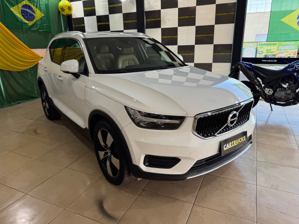 XC 40 T-5 MOMENTUM 2.0 252cv AWD — foto 1