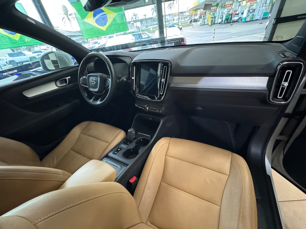 XC 40 T-5 MOMENTUM 2.0 252cv AWD — foto 9