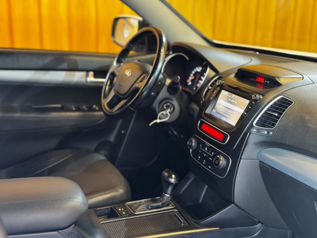 Sorento 2.4 16V 4x2 Aut. — foto 2