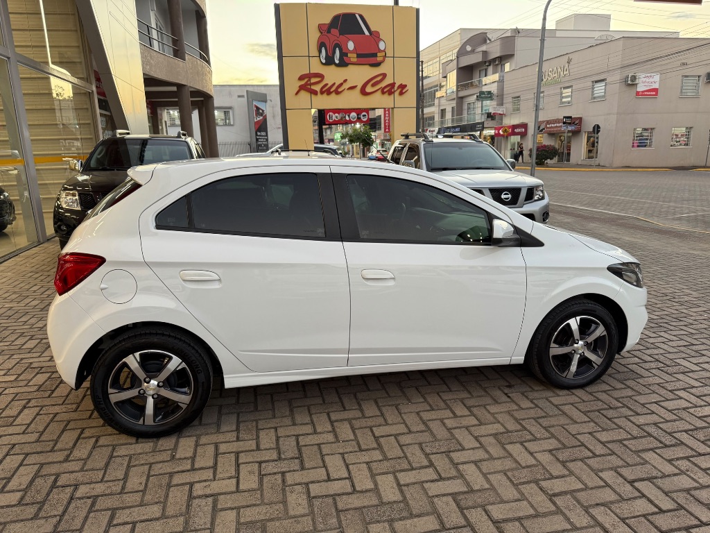 ONIX HATCH LTZ 1.4 8V FlexPower 5p Mec. — foto 6