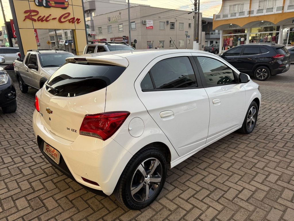 ONIX HATCH LTZ 1.4 8V FlexPower 5p Mec. — foto 3