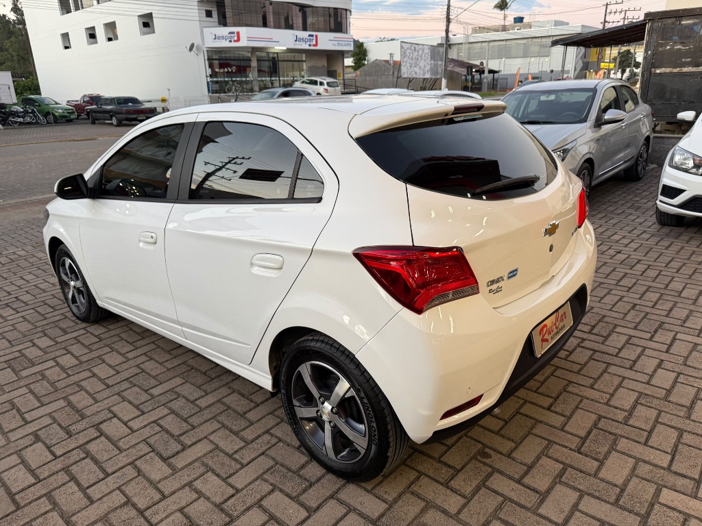 ONIX HATCH LTZ 1.4 8V FlexPower 5p Mec. — foto 4