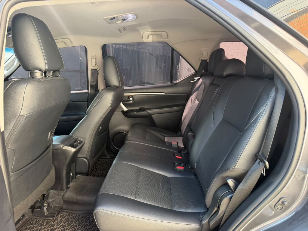 Hilux SW4 SRX 4x4 2.8 TDI 16V Dies. Aut. — foto 6