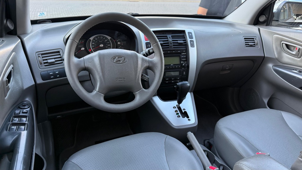 Tucson 2.7 MPFI 24V 175cv Aut. — foto 6