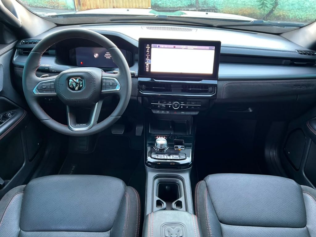 RAMPAGE R/T HURRIC. 4 2.0 TB CD 4X4 Aut. — foto 11