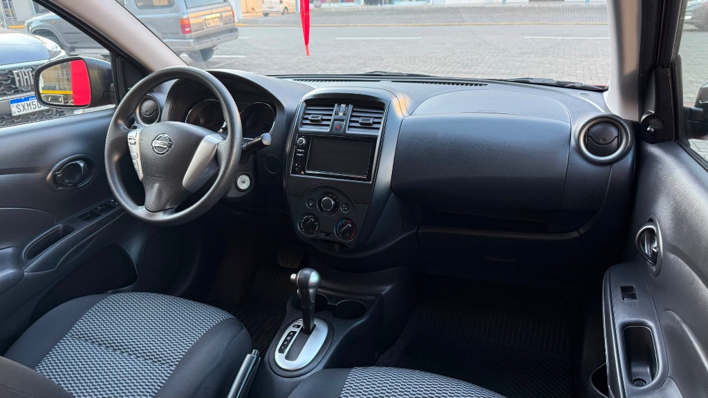 VERSA V-DRIVE Esp.Ed. 1.6 16v Flex Aut. — foto 9