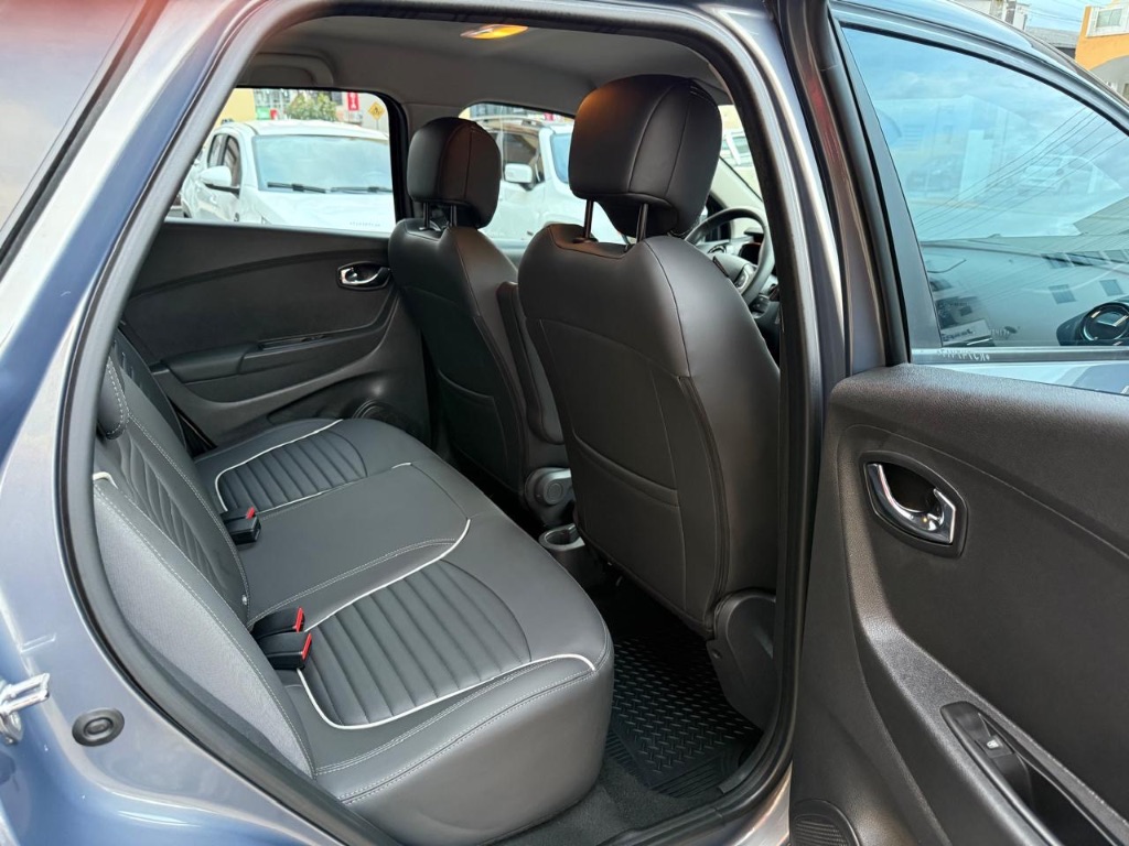 CAPTUR Intense 1.6 16V Flex 5p Aut. — foto 10