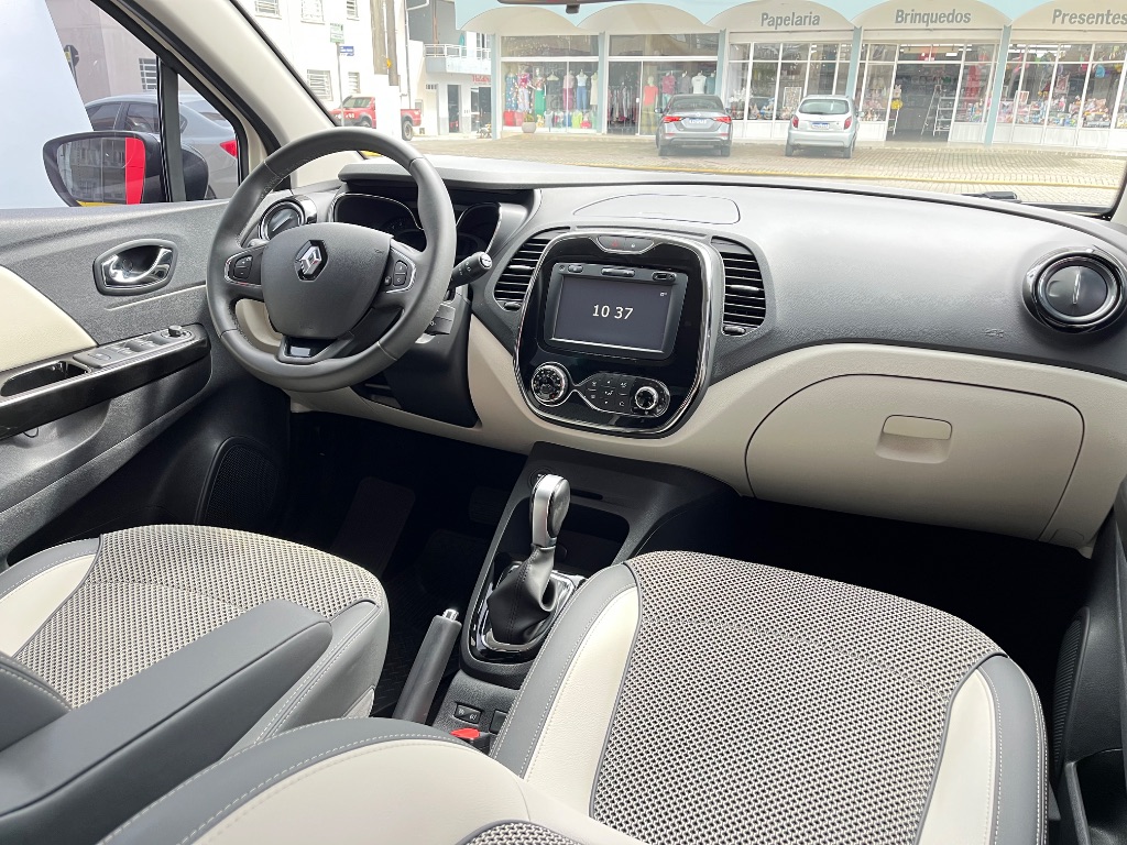 CAPTUR Intense 2.0 16V Flex 5p Aut. — foto 9