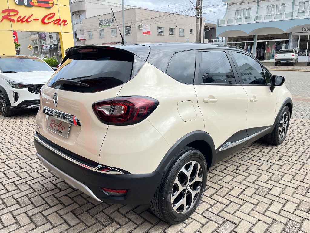 CAPTUR Intense 2.0 16V Flex 5p Aut. — foto 3
