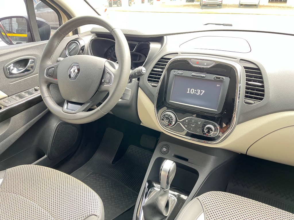 CAPTUR Intense 2.0 16V Flex 5p Aut. — foto 8