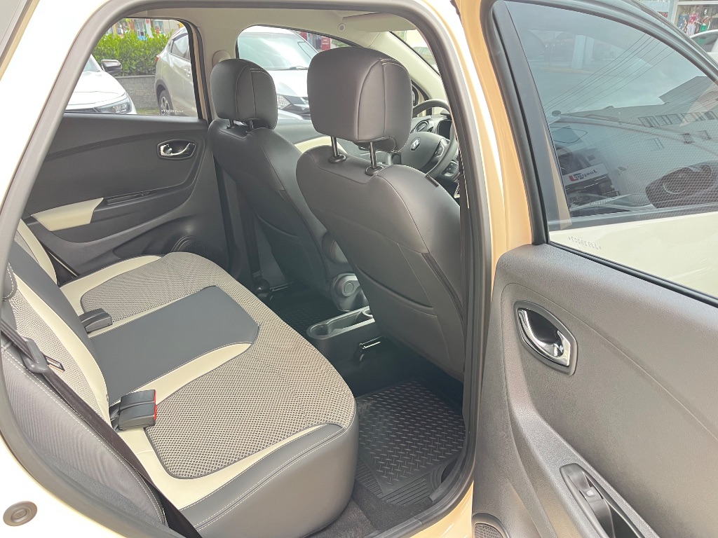 CAPTUR Intense 2.0 16V Flex 5p Aut. — foto 10
