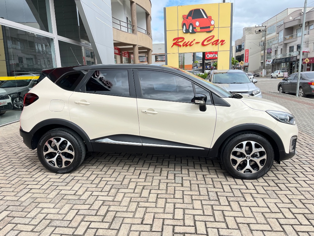 CAPTUR Intense 2.0 16V Flex 5p Aut. — foto 6