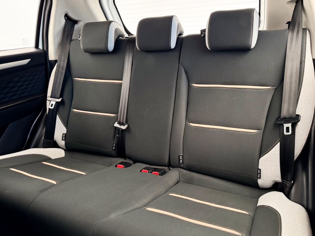 e-JS1 62cv 5p Aut. (Elétrico) — foto 13