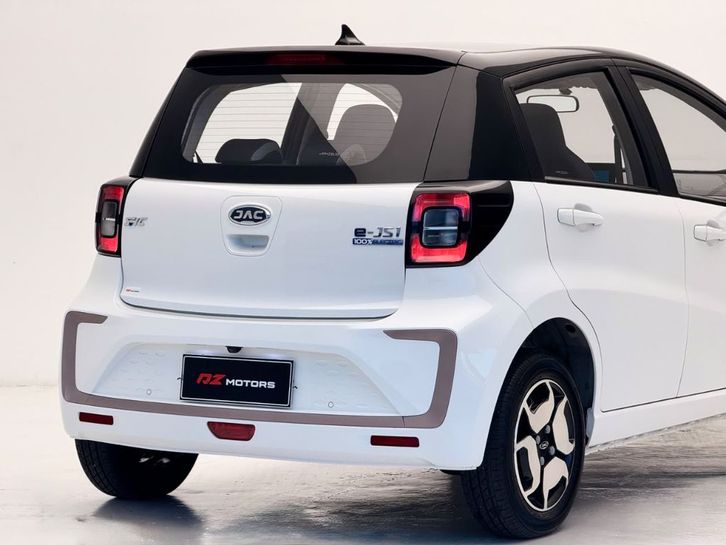 e-JS1 62cv 5p Aut. (Elétrico) — foto 9