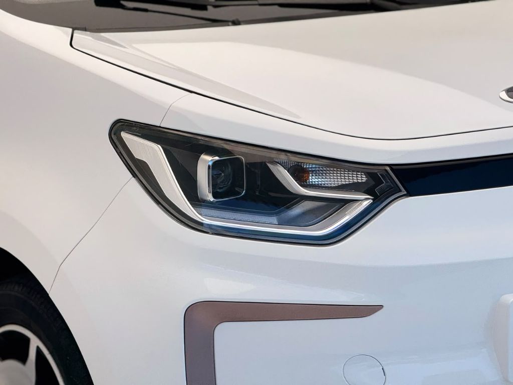 e-JS1 62cv 5p Aut. (Elétrico) — foto 4