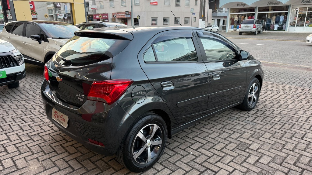 ONIX HATCH LTZ 1.4 8V FlexPower 5p Mec. — foto 3