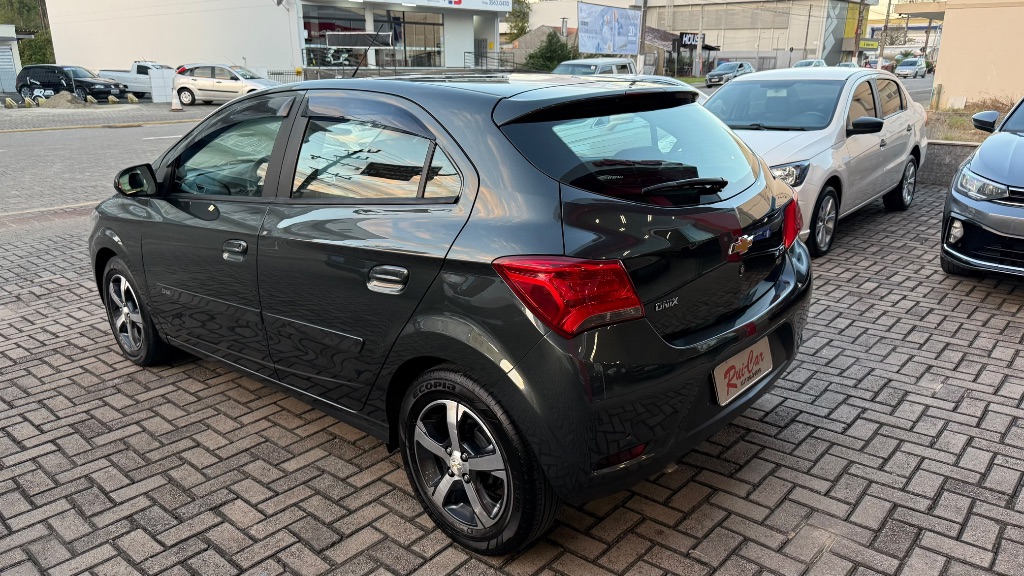 ONIX HATCH LTZ 1.4 8V FlexPower 5p Mec. — foto 4