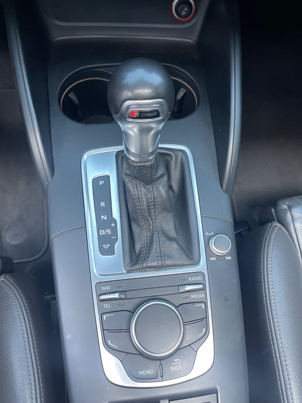 A3 Sed. Ambition 2.0 TSFI 220cv S-tronic — foto 13