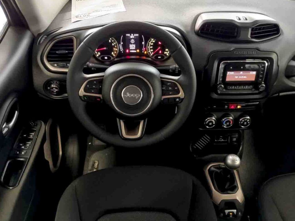 RENEGADE 1.8 16V FLEX SPORT 4P MANUAL — foto 10