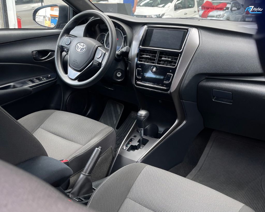 YARIS XL 1.5 Flex 16V 5p Aut. — foto 2