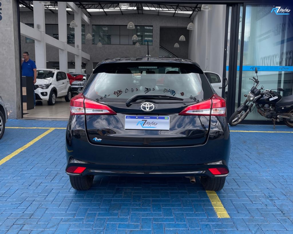 YARIS XL 1.5 Flex 16V 5p Aut. — foto 11