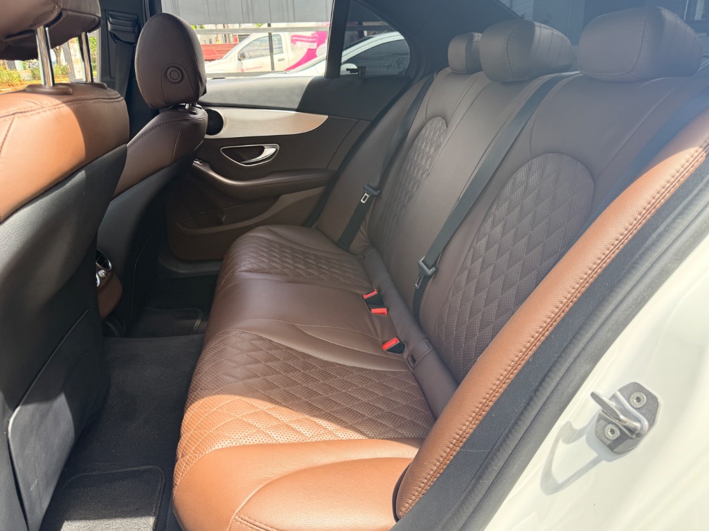 C-250 Avantgarde 2.0 TB 211cv Aut. — foto 10
