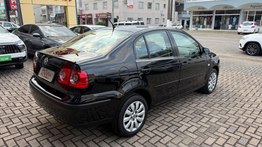 Polo Sedan 1.6 Mi Total Flex 8V 4p — foto 3