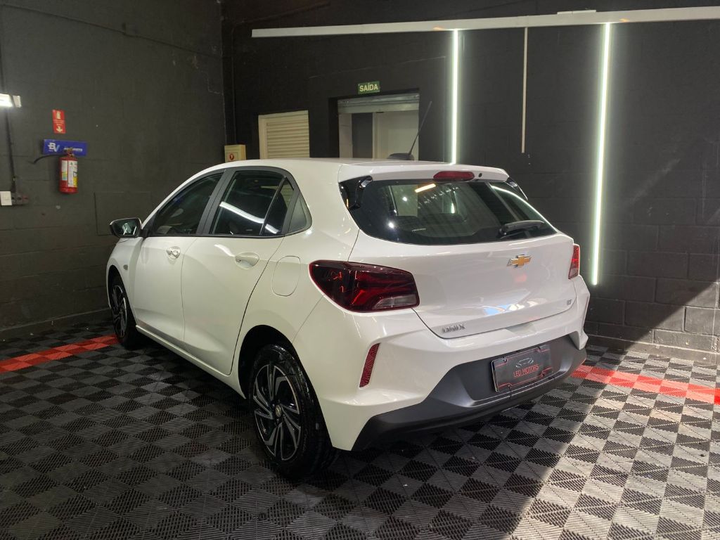 ONIX HATCH LT 1.0 12V Flex 5p Mec. — foto 6