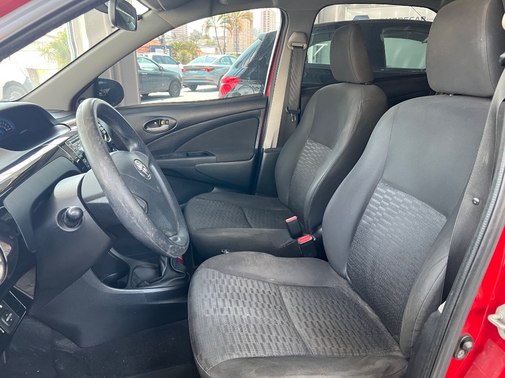 ETIOS XS 1.5 Flex 16V 5p Mec. — foto 4