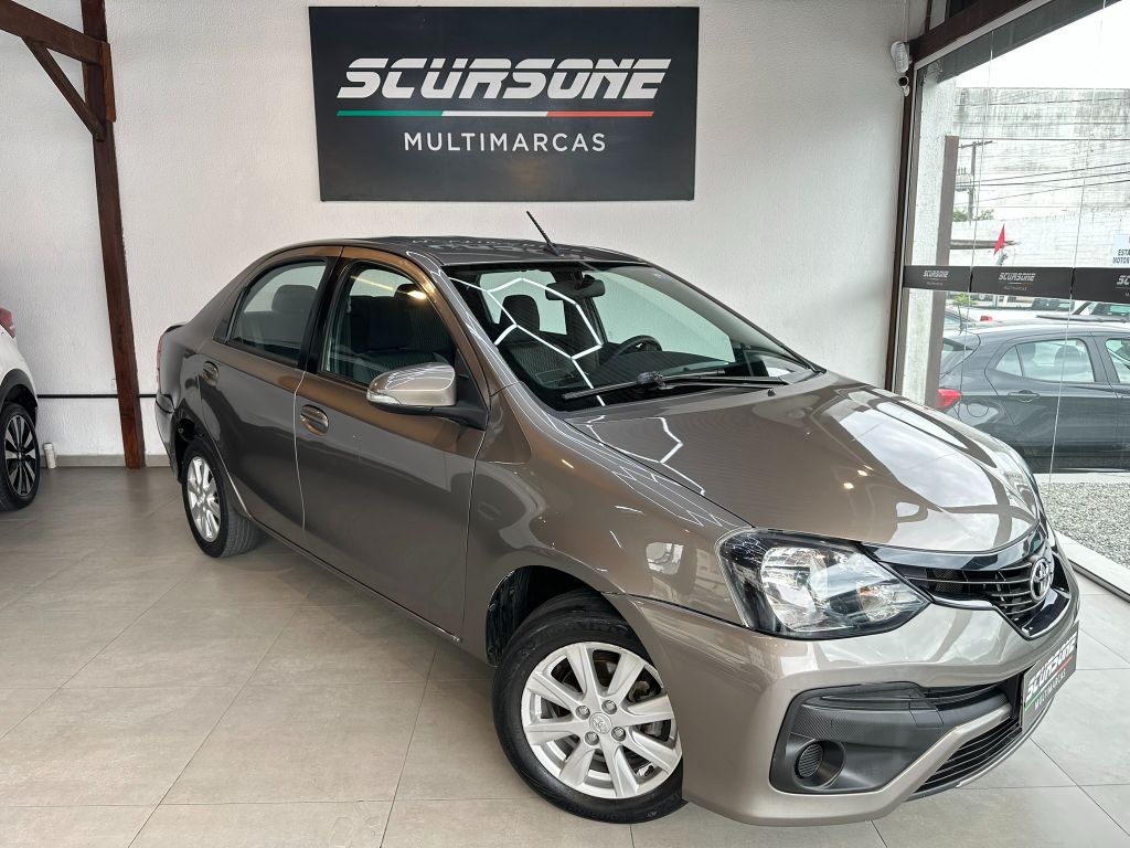 ETIOS X Plus Sedan 1.5 Flex 16V 4p Mec. — foto 8