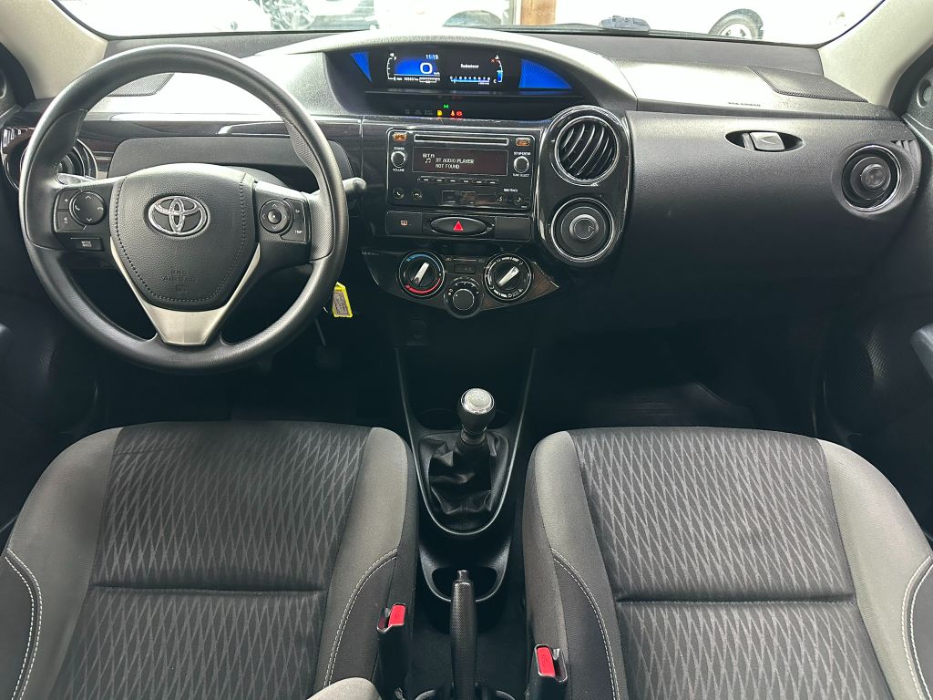ETIOS X Plus Sedan 1.5 Flex 16V 4p Mec. — foto 10