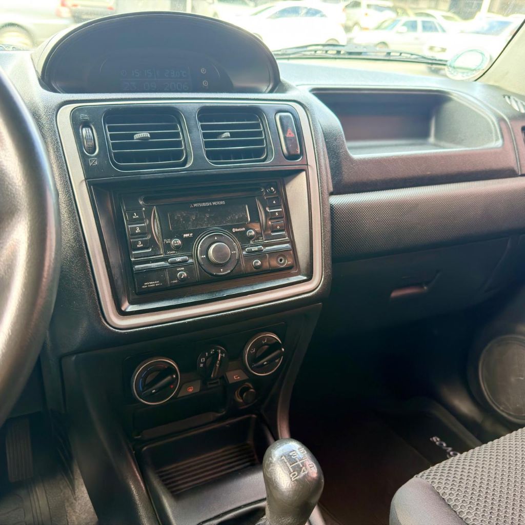 Pajero TR4 2.0/ 2.0 Flex 16V 4x4 Mec. — foto 17