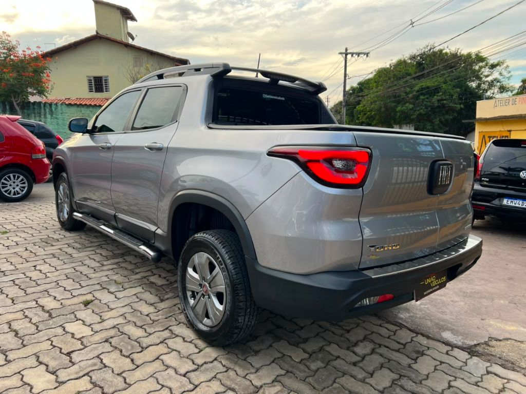 Toro Freedom 1.8 16V Flex Aut. — foto 6