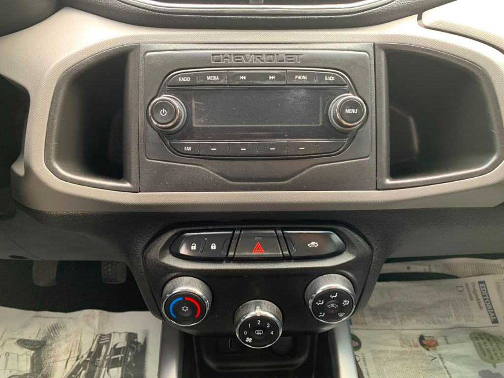 ONIX HATCH LT 1.0 8V FlexPower 5p Mec. — foto 15