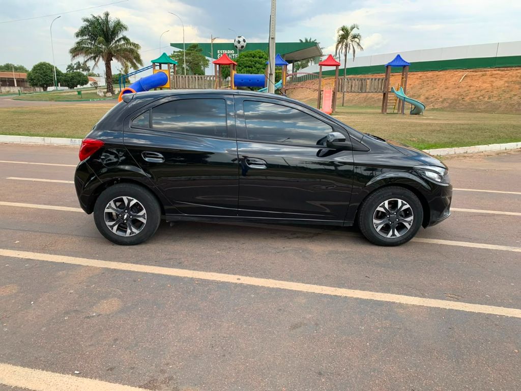 ONIX HATCH LT 1.0 8V FlexPower 5p Mec. — foto 11