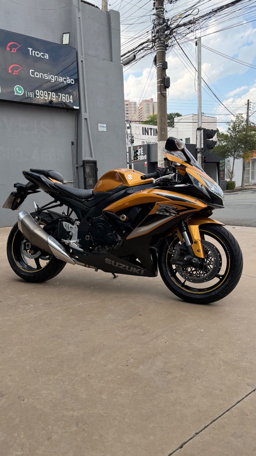 GSX-R 750 W SRAD — foto 5