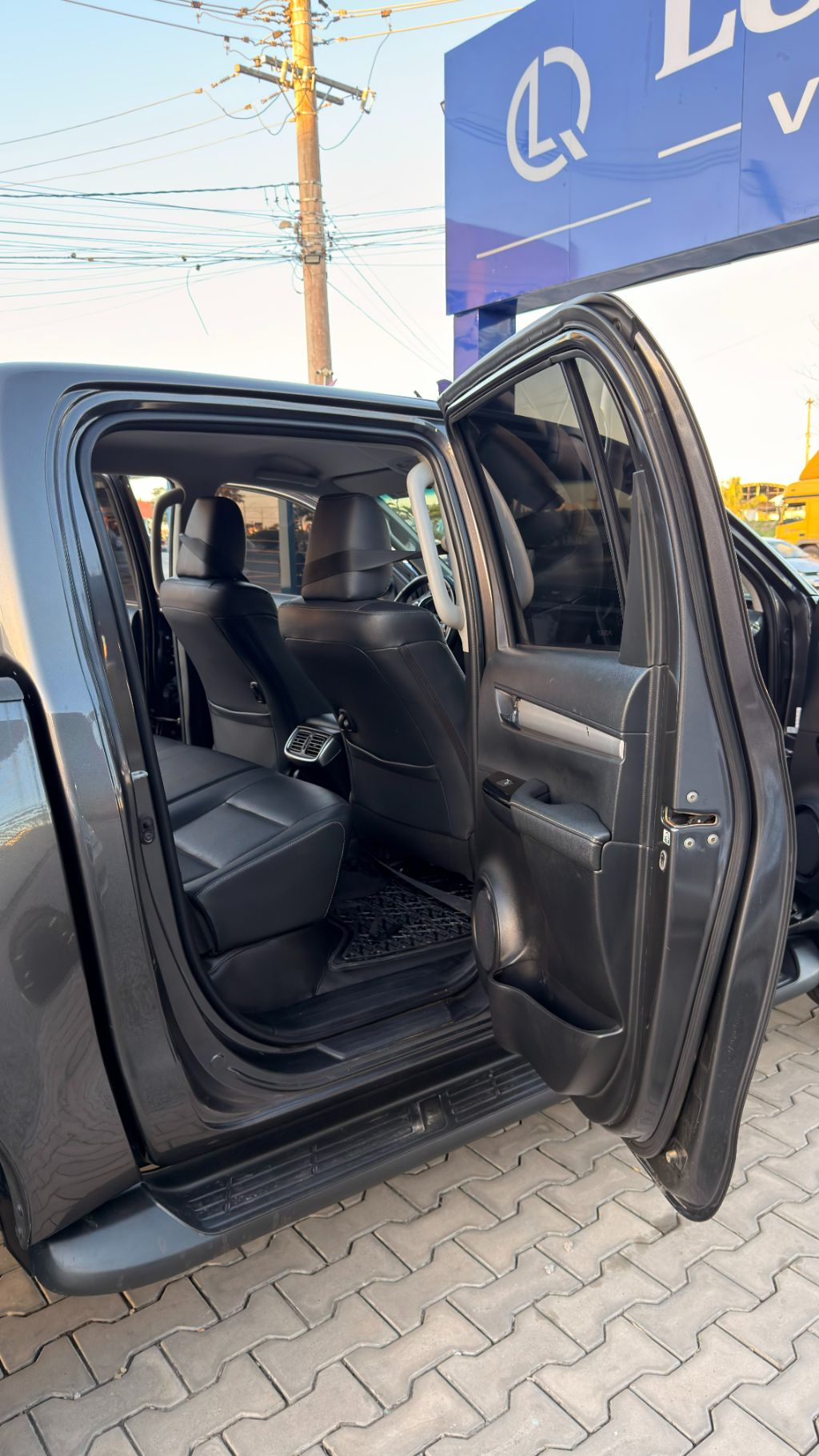 Hilux CD SRX 4x4 2.8 TDI 16V Diesel Aut. — foto 13