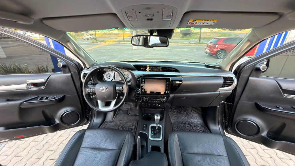 Hilux CD SRX 4x4 2.8 TDI 16V Diesel Aut. — foto 8